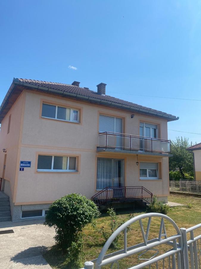 Апартаменти Apartman “Iva” Drvar Екстер'єр фото